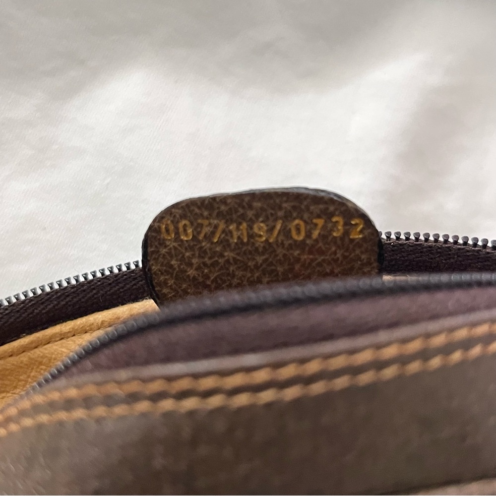 Vintage Gucci Sling Bag Classic Sherryline Monogram Preowned - Picture 11 of 11